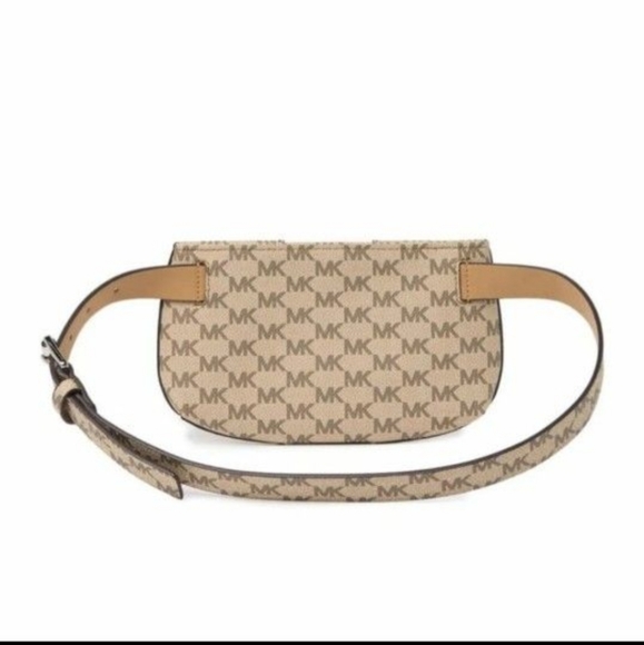 Michael Kors - Picture 7 of 17